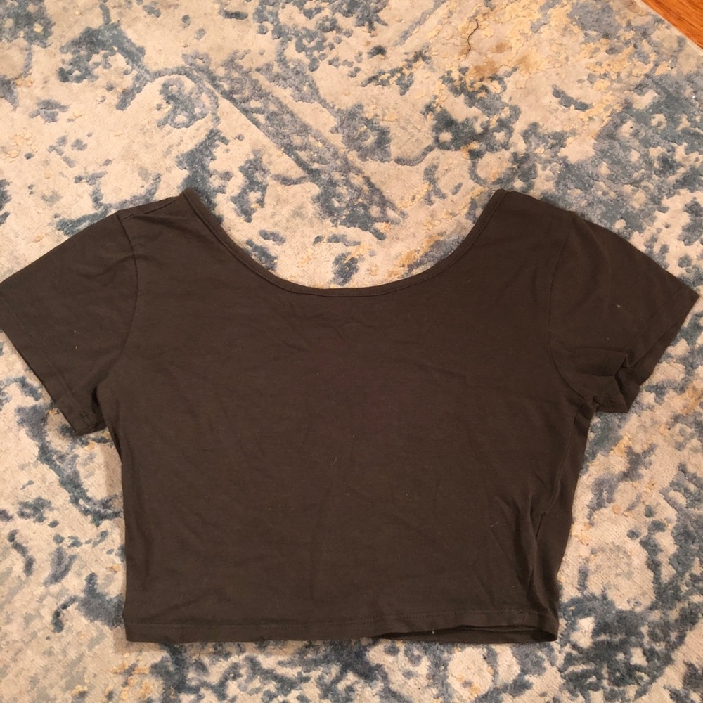 short sleeve crop top